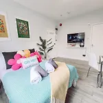 Fully Equipped | Long-Stay Studio In Notting Hill
